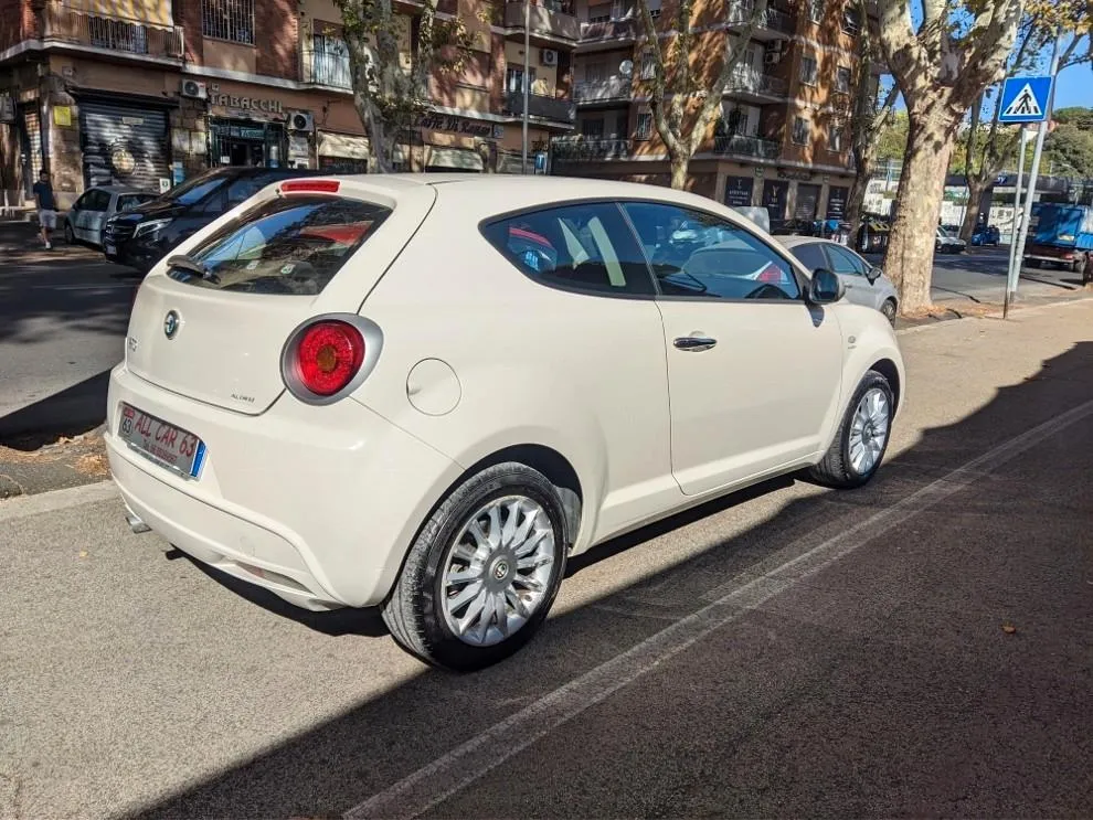 ALFA ROMEO MiTo Image 4