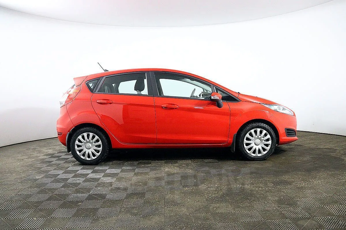 Ford Fiesta Image 4