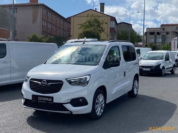 Opel Combo 1.5 CDTI Ultimate Image 1